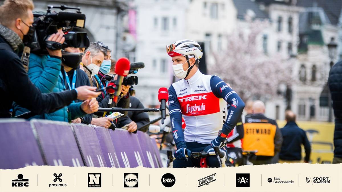 爆冷战果！实力小队斩获关键胜利(实力小将)