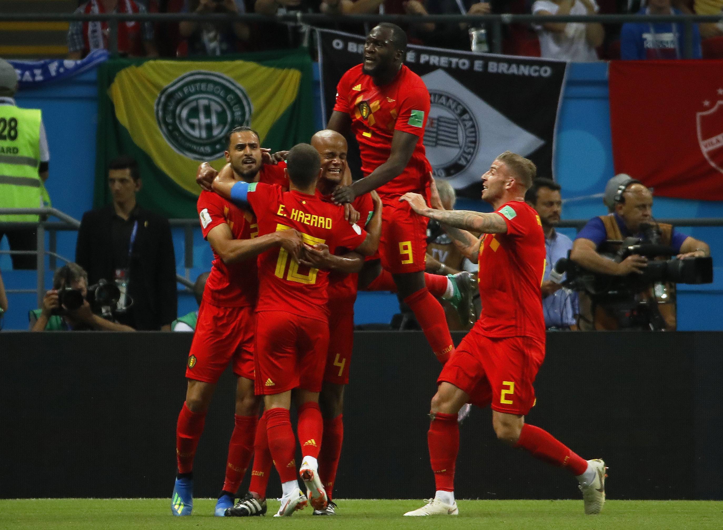 关于胜负存亡间激战中场激烈彷徨欧洲比赛场上的信息